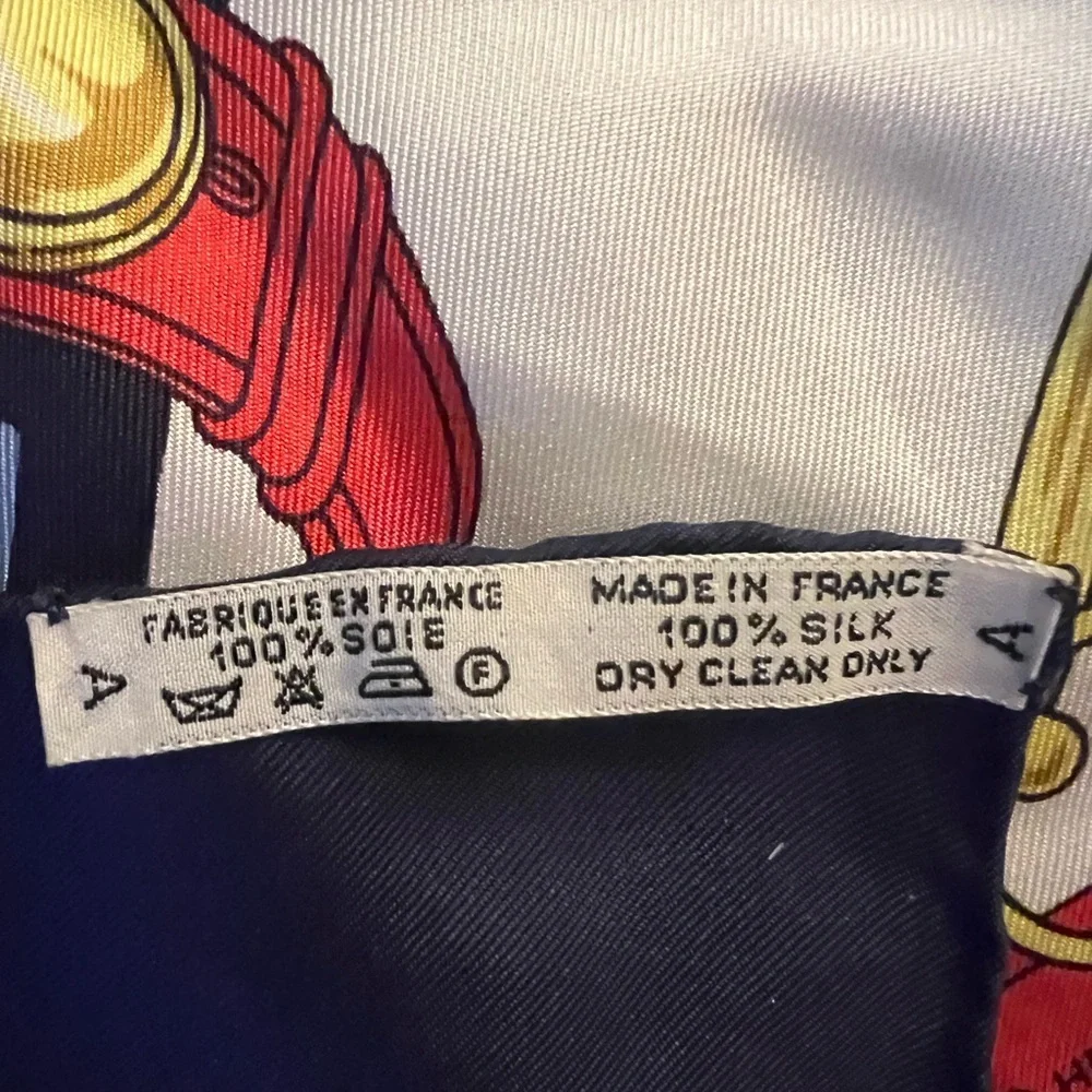 Hermès Navy and Gold Silk Scarf - Picture 5 of 5